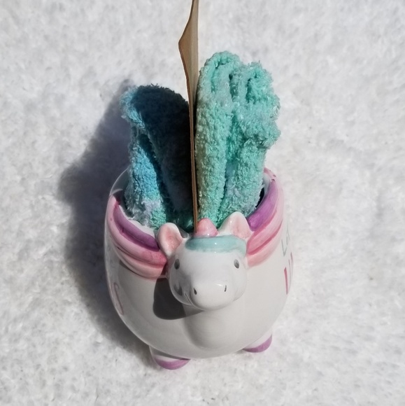 🦄 Unicorn Mug & Socks 🌈 - Picture 3 of 5